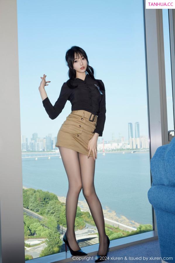 玥儿玥  [XiuRen]高清写真图 2024.10.18 No.9309 玥儿玥er 短裙黑丝第25张图片